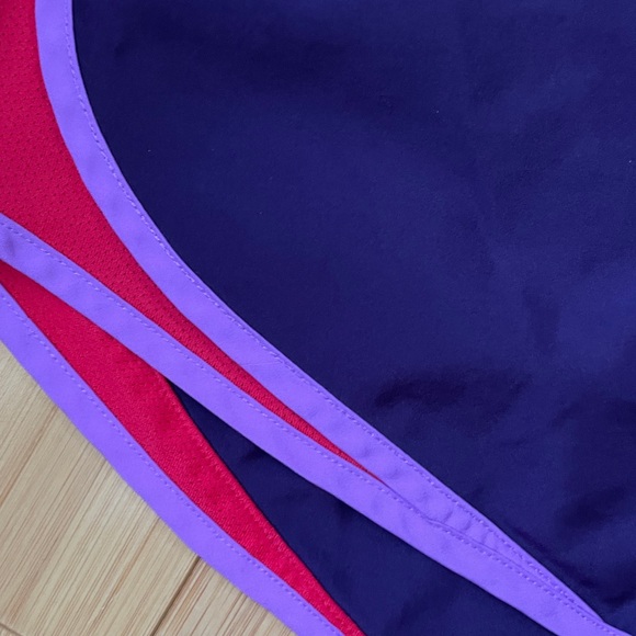 Lot of 2 Nike Women's Dri-Fit running shorts, medium - Picture 5 of 7